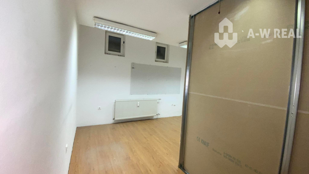 Na prenájom menší priestor v suteréne  v srdci  mesta Dunajskej Stredy  17 m2 a 22 m2