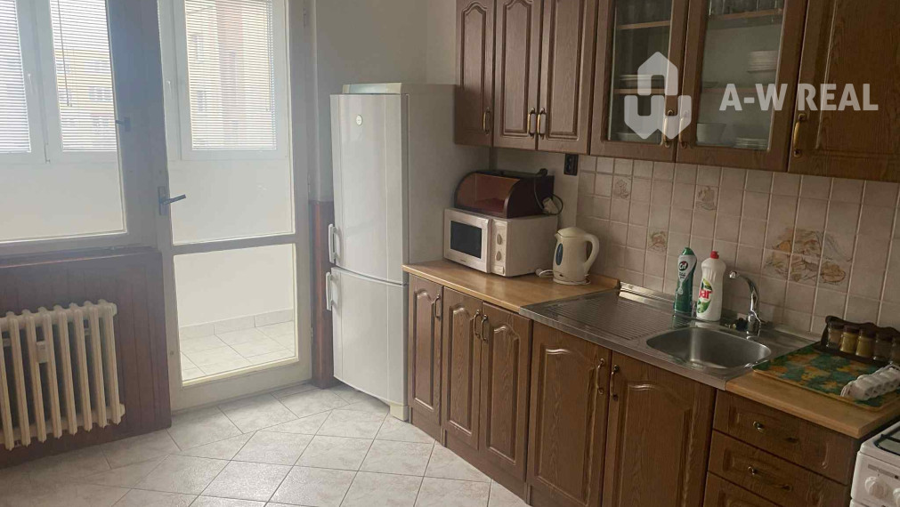 Ponúkame na prenájom 3izbový nezariadený byt v Dunajskej Strede