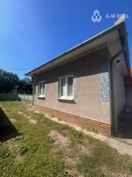 Rodinný dom okamžite obývateľný.