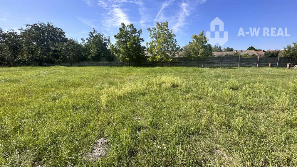 Na predaj slnečný stavebný  pozemok vhodný na výstavbu rd vo Vydranoch iba 3 km od DS