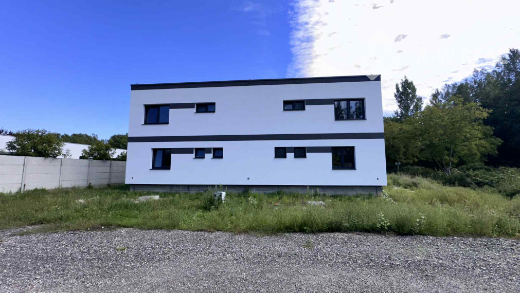 0918197701-Na predaj 5 izbový rodinný dom v obci Dunajský Klátov s možnosťou dokončenia na kľúč