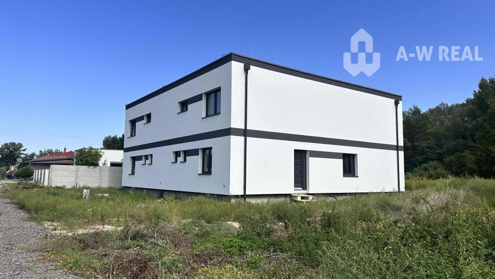 0918197701-Na predaj 5 izbový rodinný dom v obci Dunajský Klátov s možnosťou dokončenia na kľúč