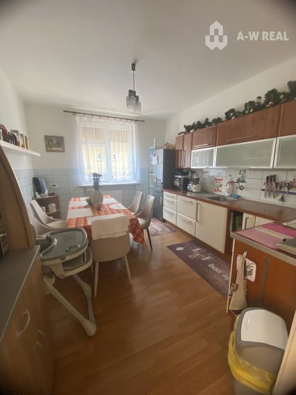 Skvelá ponuka!!! Na predaj 2,5-izbový rodinný dom v Dunajskej Strede, krásny veľký pozemok 748 m2, 2x garáž, nový altánok (100 m od Nemocnice)