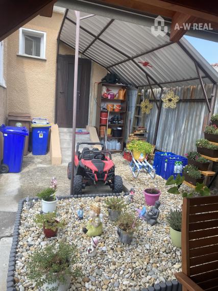 Skvelá ponuka!!! Na predaj 2,5-izbový rodinný dom v Dunajskej Strede, krásny veľký pozemok 748 m2, 2x garáž, nový altánok (100 m od Nemocnice)