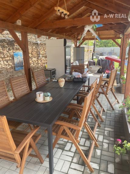 Skvelá ponuka!!! Na predaj 2,5-izbový rodinný dom v Dunajskej Strede, krásny veľký pozemok 748 m2, 2x garáž, nový altánok (100 m od Nemocnice)