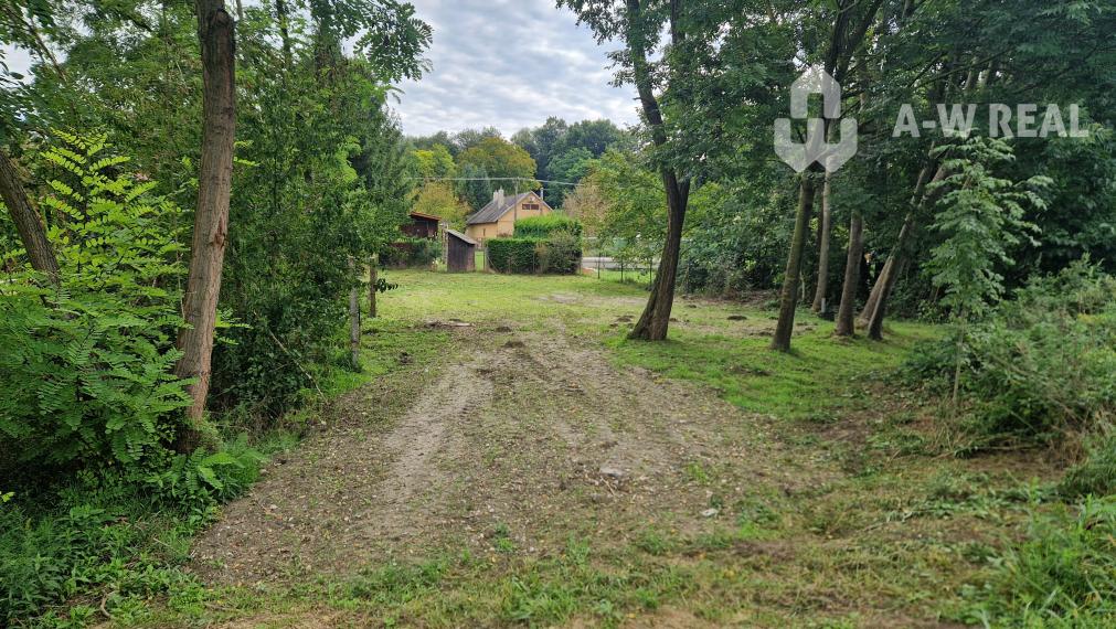 Na predaj rekreačný pozemok pri Dunaji - Gabčíkovo