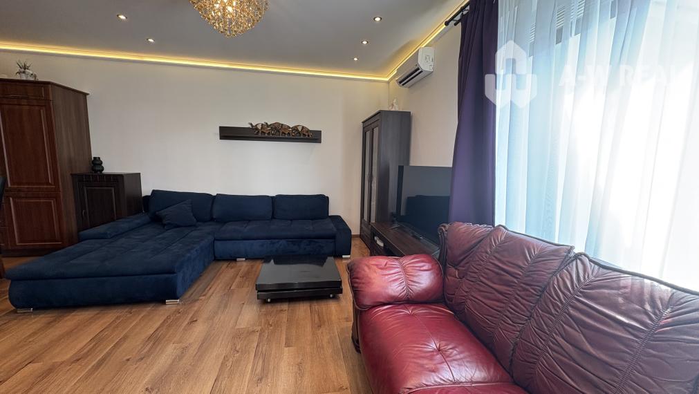 Skvelá ponuka! Krásny, príjemný 3-izbový rodinný dom so skrytou terasou na predaj, záhradný domček + altánok