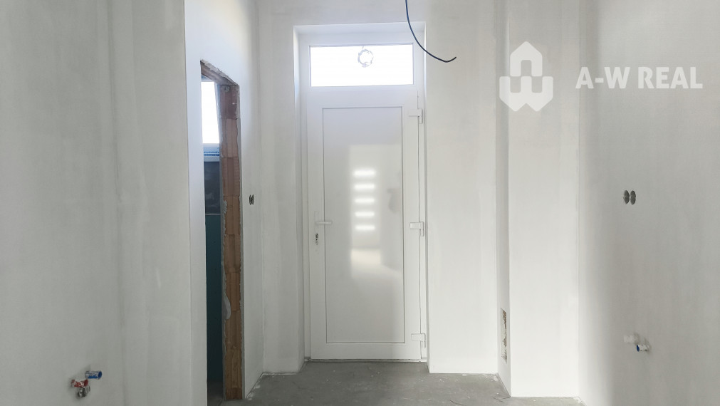 LEN U NÁS! Veľký 4izbový dom(dvojdom) v obci Vrakúň