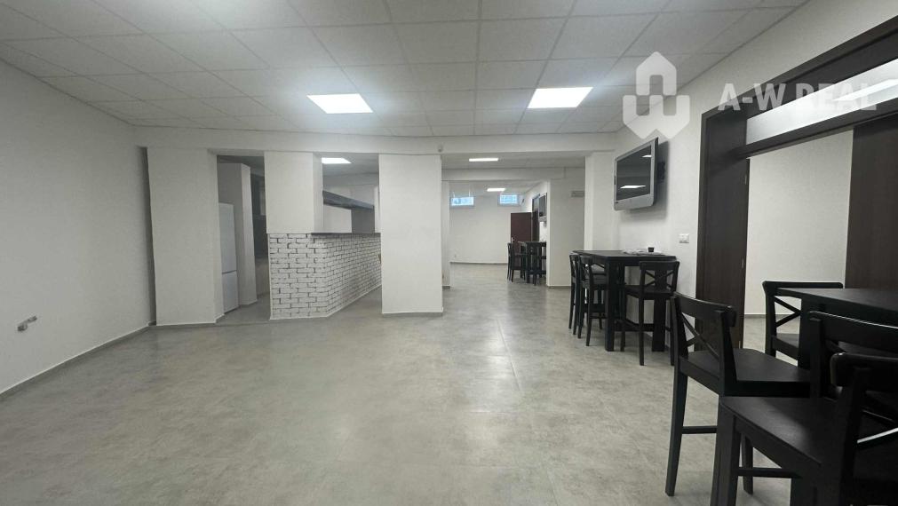 Na prenájom väčší obchodný priestor 230 m² v suteréne v širšom centre mesta Dunajskej Stredy