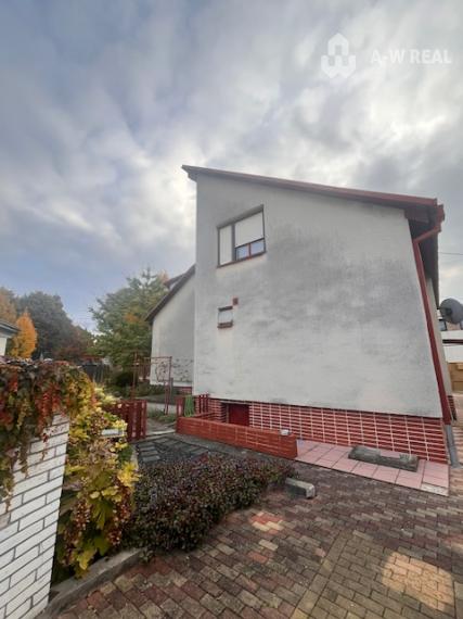 Znížená cena. Dvojgeneračný rodinný dom blízko centra mesta.