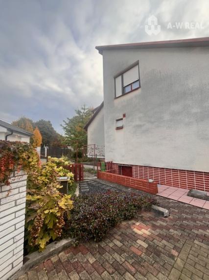 Znížená cena. Dvojgeneračný rodinný dom blízko centra mesta.