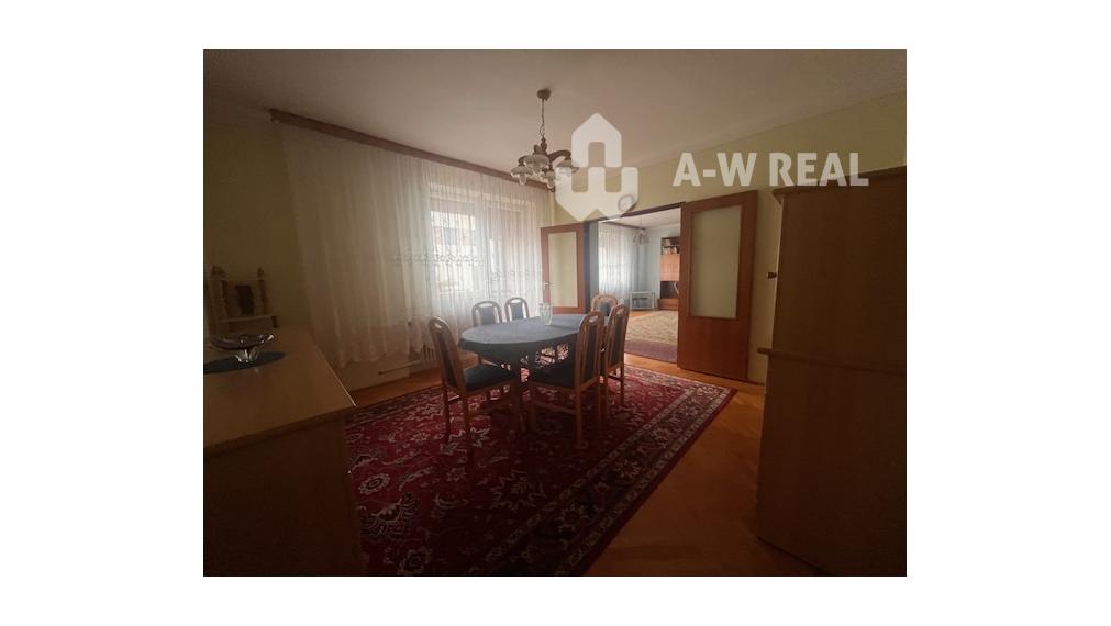 Znížená cena. Dvojgeneračný rodinný dom blízko centra mesta.