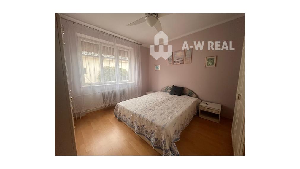 Znížená cena. Dvojgeneračný rodinný dom blízko centra mesta.