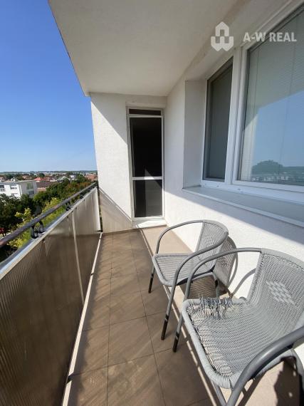 0918197701-Na prenájom kompletne zariadený 3 izbový byt na sídlisku Mateja Corvína vo Veľkom Mederi od 1 - ého decembra