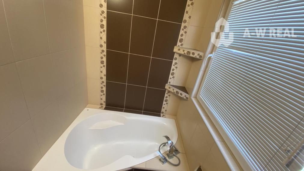 0918197701-Na prenájom kompletne zariadený 3 izbový byt na sídlisku Mateja Corvína vo Veľkom Mederi od 1 - ého decembra