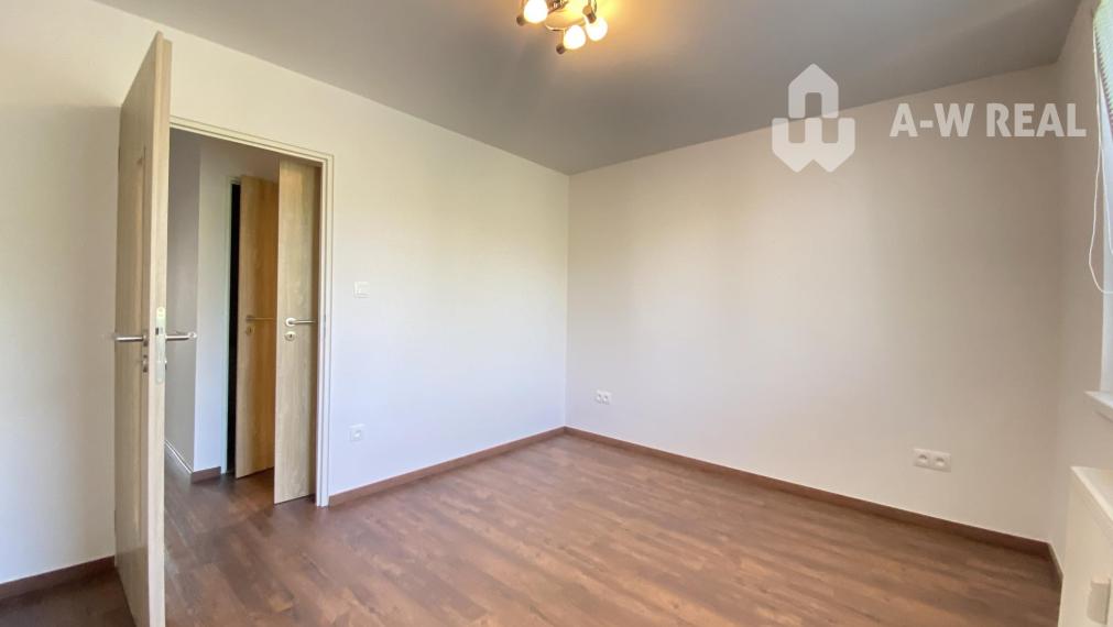 0918197701-Na prenájom  3 izbový byt po rekonštrukcii s balkónom na ulici Ružový háj v Dunajskej Strede