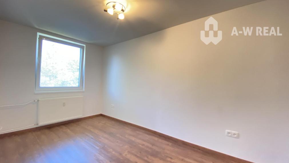 0918197701-Na prenájom  3 izbový byt po rekonštrukcii s balkónom na ulici Ružový háj v Dunajskej Strede