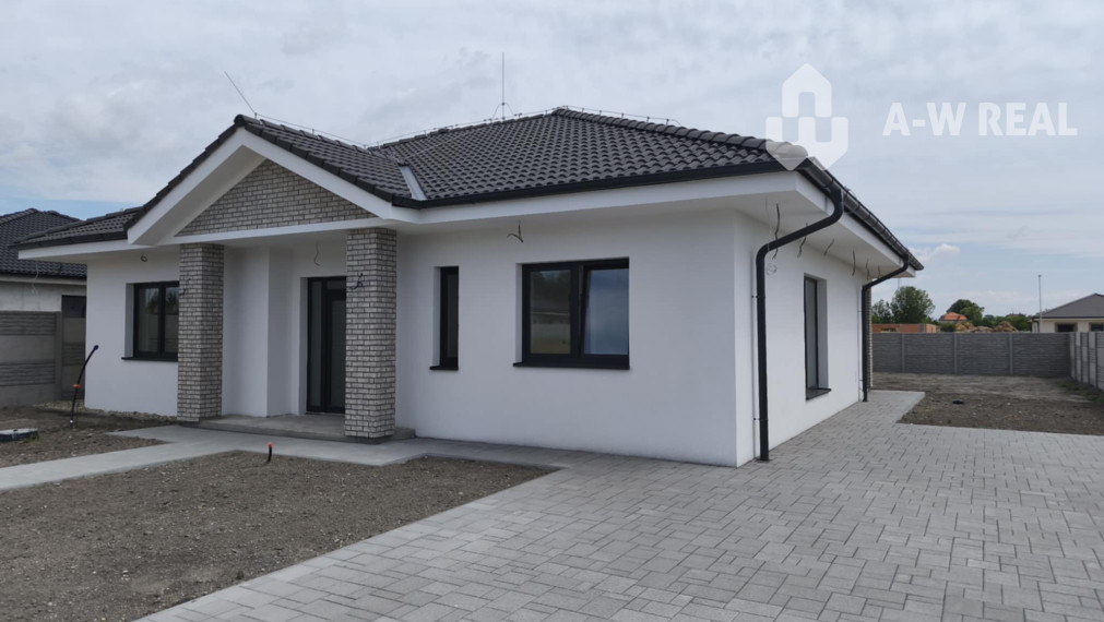 Znížená cena!!!NOVOSTAVBA: Krásny, atraktívny, priestranný 4-izbový rodinný dom so štandardnou výbavou na predaj v obci Povoda, 1 km od Dunajskej Stredy, pozemok 700 m2