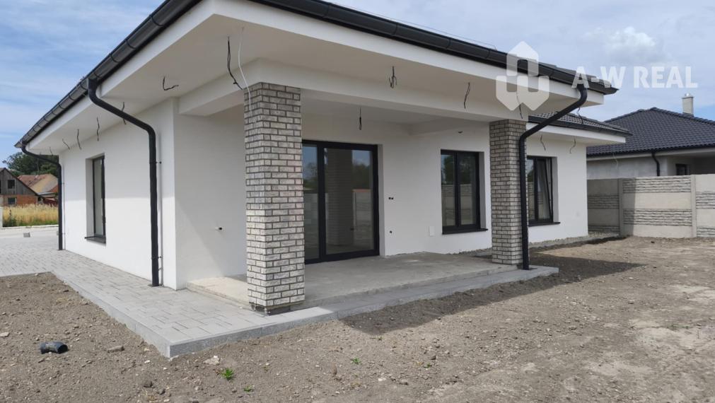 Znížená cena!!!NOVOSTAVBA: Krásny, atraktívny, priestranný 4-izbový rodinný dom so štandardnou výbavou na predaj v obci Povoda, 1 km od Dunajskej Stredy, pozemok 700 m2