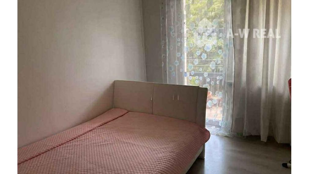 Na predaj 3 izbový byt na 2 poschodí s výťahom za priateľskú cenu v DS na Nám. Priateľstva 118 000,-€