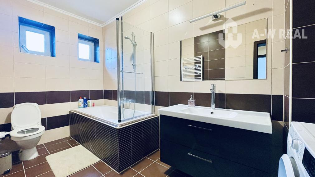 A-W REAL | KOMPLETNE PREROBENÝ RODINNÝ DOM NA PREDAJ V KĽUDNEJ ČASTI MESTA