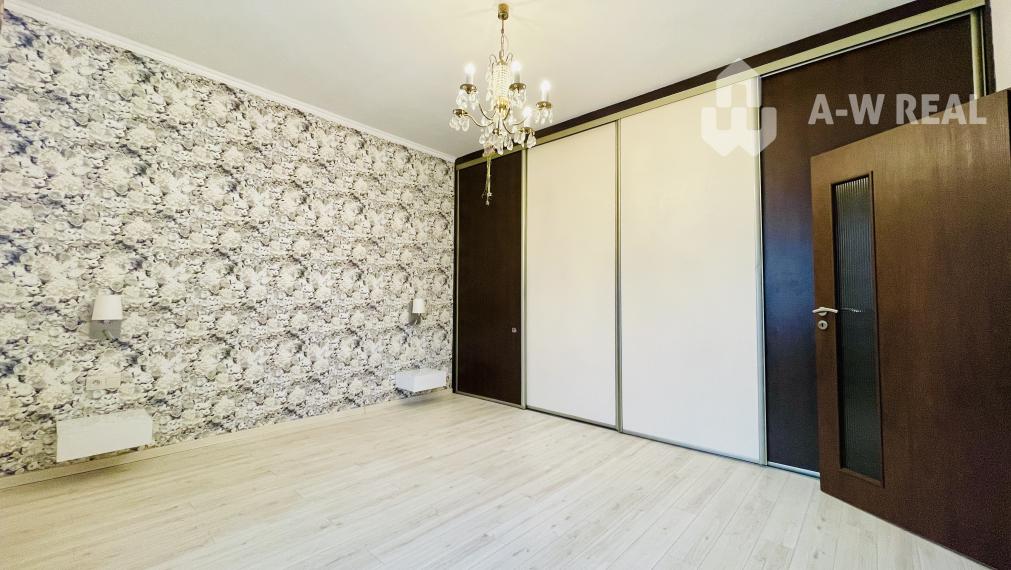 A-W REAL | KOMPLETNE PREROBENÝ RODINNÝ DOM NA PREDAJ V KĽUDNEJ ČASTI MESTA