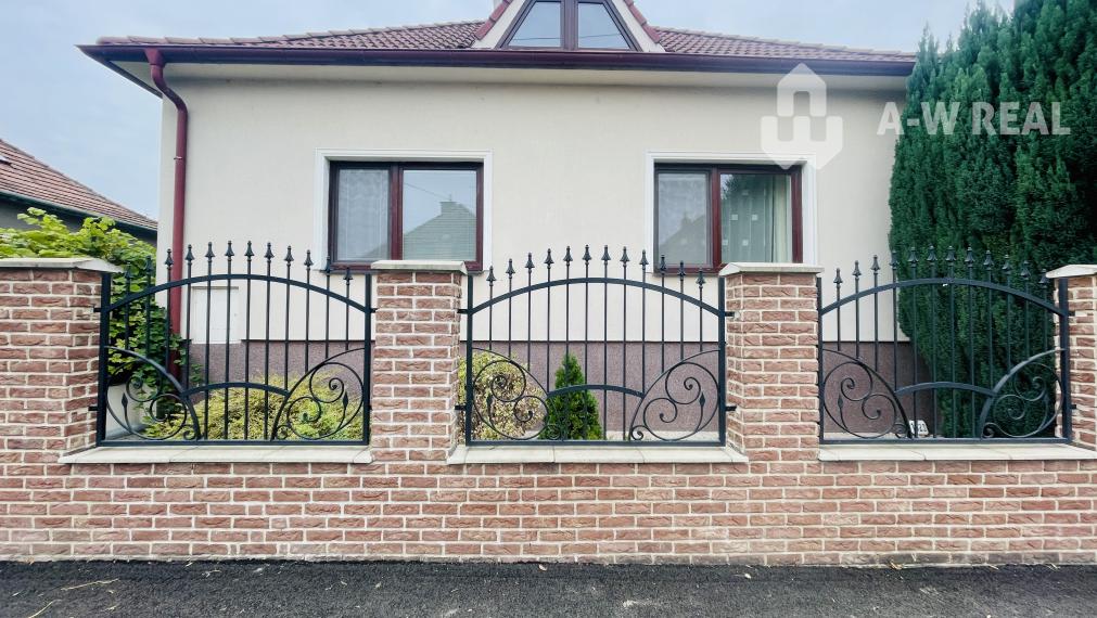 A-W REAL | KOMPLETNE PREROBENÝ RODINNÝ DOM NA PREDAJ V KĽUDNEJ ČASTI MESTA
