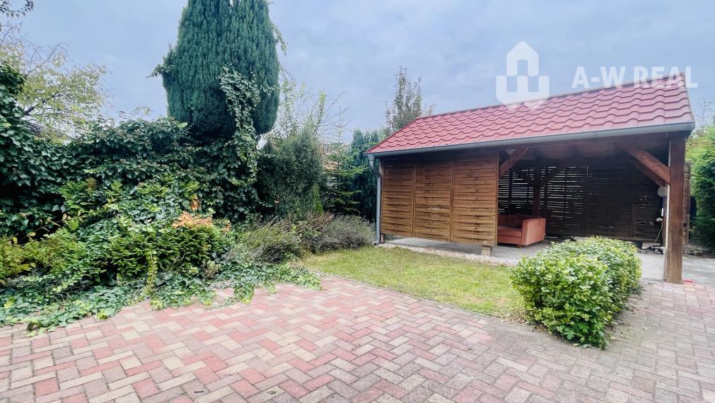 A-W REAL | KOMPLETNE PREROBENÝ RODINNÝ DOM NA PREDAJ V KĽUDNEJ ČASTI MESTA