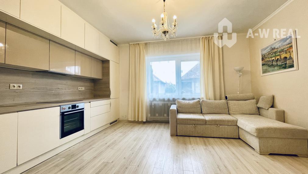 A-W REAL | KOMPLETNE PREROBENÝ RODINNÝ DOM NA PREDAJ V KĽUDNEJ ČASTI MESTA