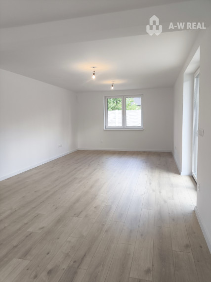 Ponúkame Vám na predaj 4-izbový rodinný dom v obci Topoľníky