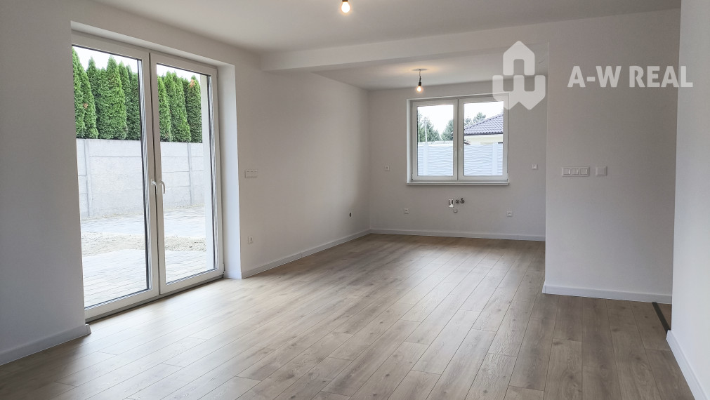 Ponúkame Vám na predaj 4-izbový rodinný dom v obci Topoľníky