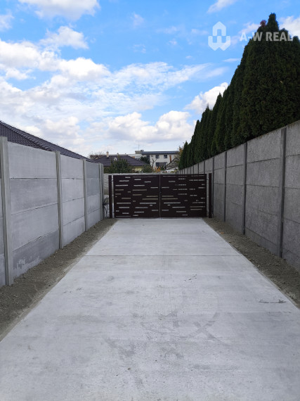 Ponúkame Vám na predaj 4-izbový rodinný dom v obci Topoľníky