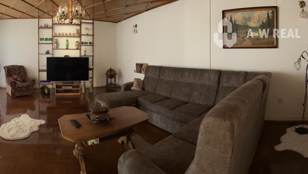 Ůžasný rodinný dom v obci Trstice.