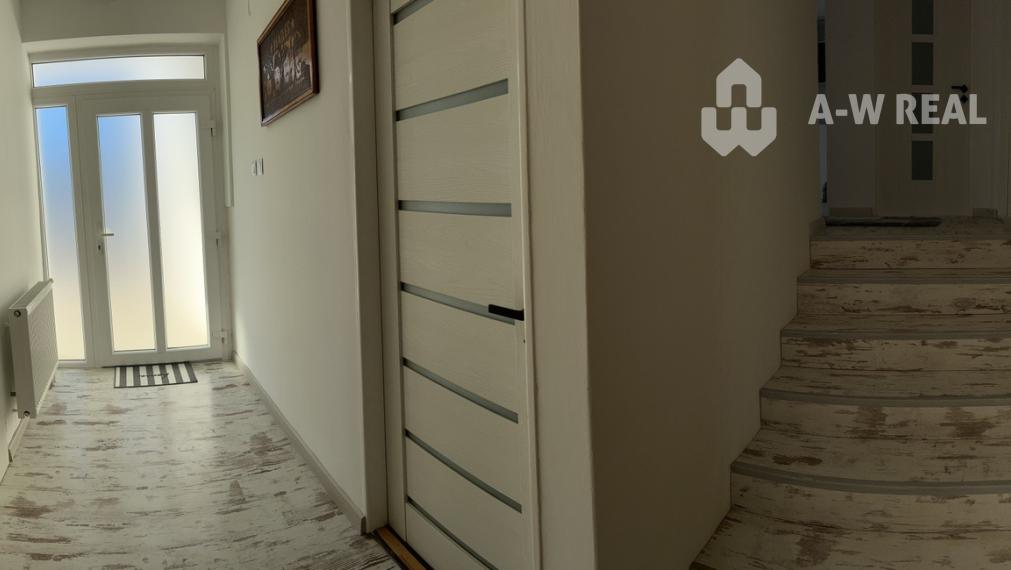 Ůžasný rodinný dom v obci Trstice.