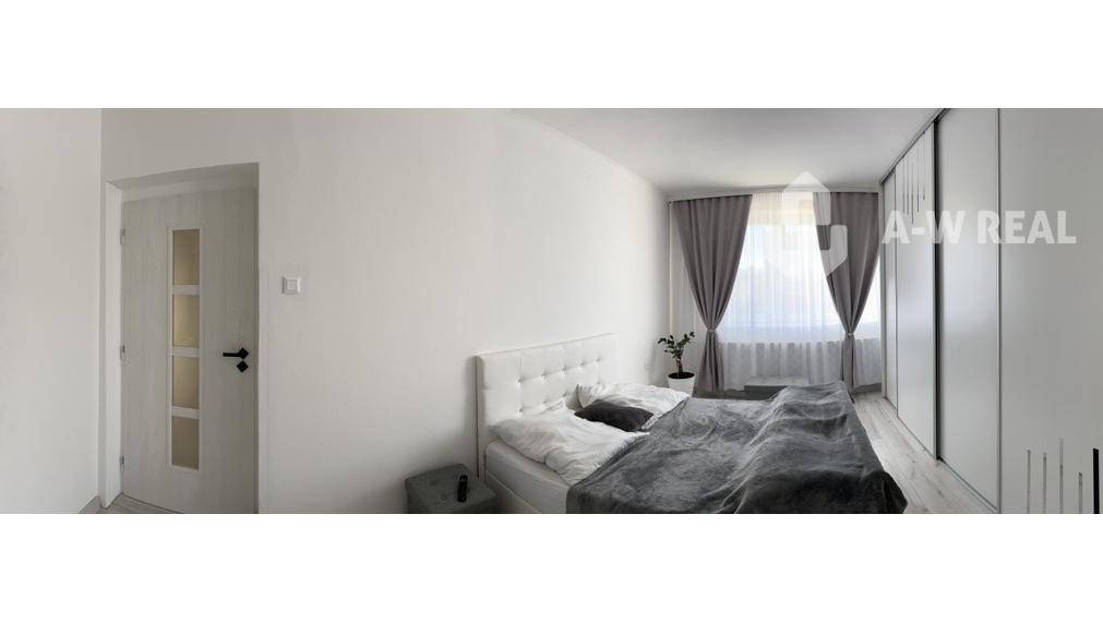 Ůžasný rodinný dom v obci Trstice.