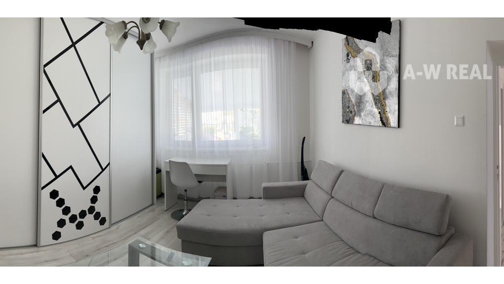 Ůžasný rodinný dom v obci Trstice.