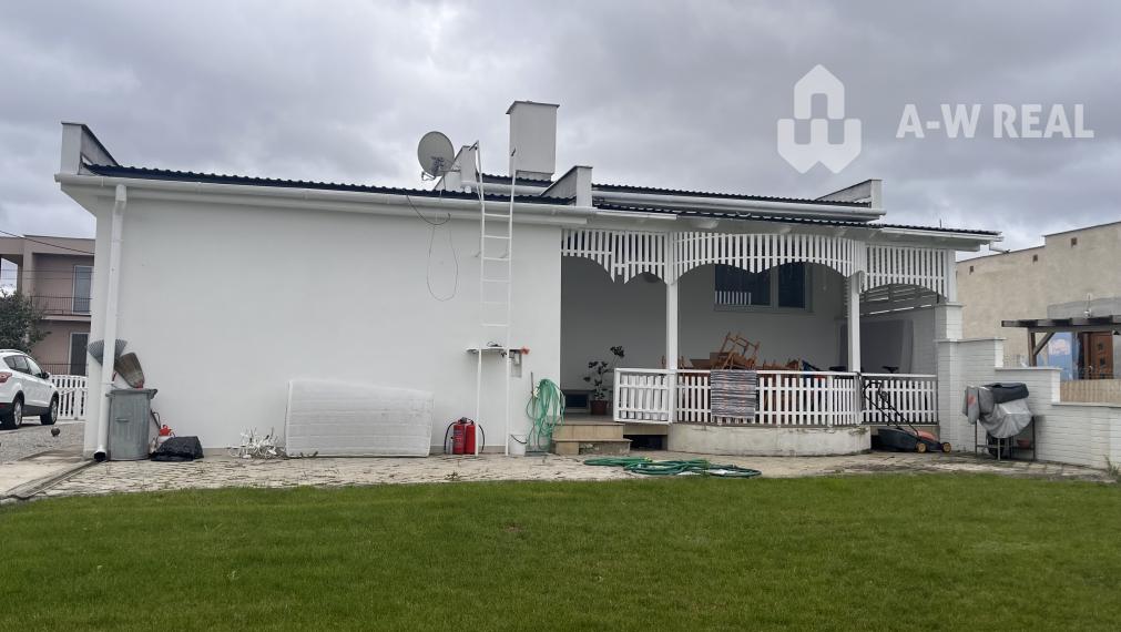 Ůžasný rodinný dom v obci Trstice.