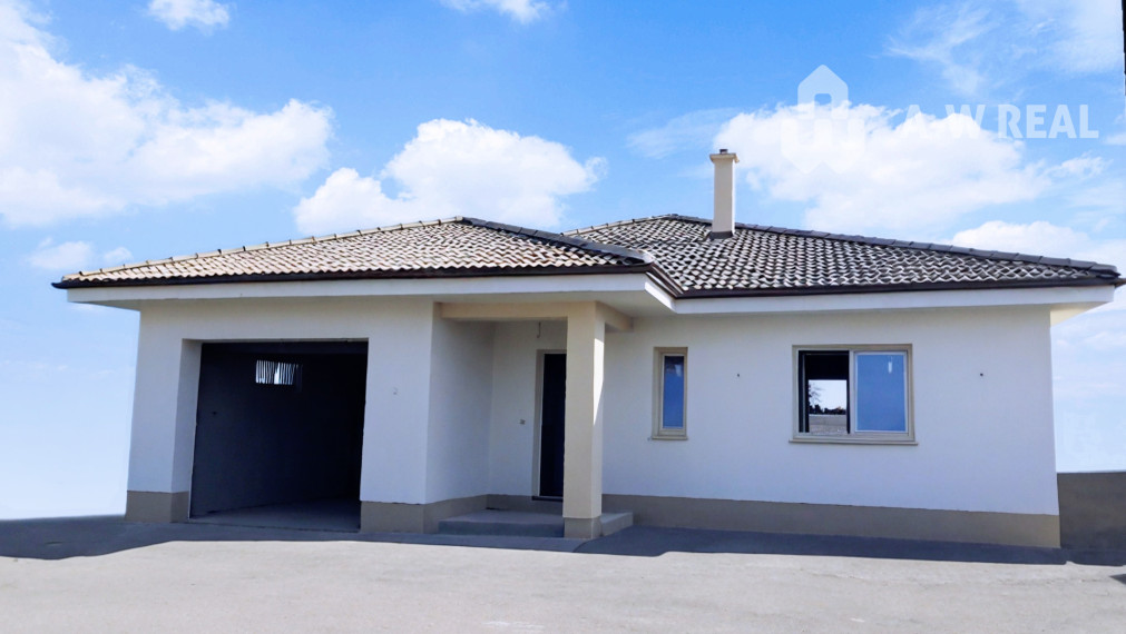 Rezervované / 4-izbový rodinný dom v obci Michal na Ostrove