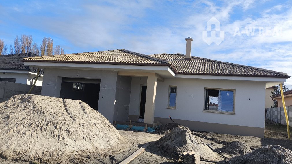 Len u nás! 4-izbový rodinný dom s garážou  Michal na Ostrove