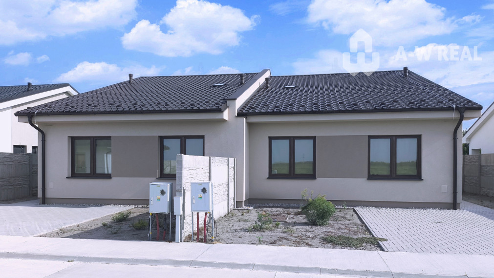 Treba len prísť a bývať - 4izbový rodinný dom (dvojdom) v obci Horná Potôň!