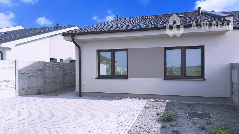 Treba len prísť a bývať - 4izbový rodinný dom (dvojdom) v obci Horná Potôň!