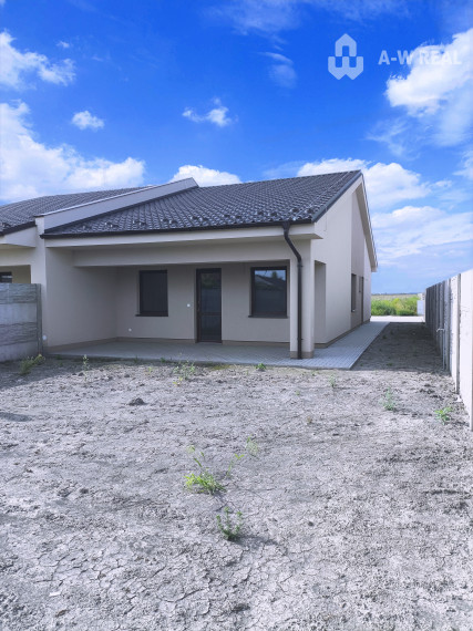 Treba len prísť a bývať - 4izbový rodinný dom (dvojdom) v obci Horná Potôň!