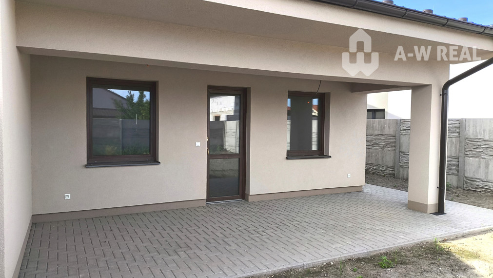 Treba len prísť a bývať - 4izbový rodinný dom (dvojdom) v obci Horná Potôň!