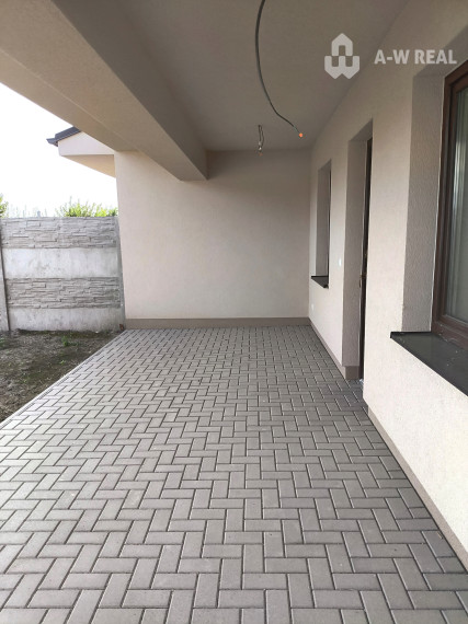 Treba len prísť a bývať - 4izbový rodinný dom (dvojdom) v obci Horná Potôň!