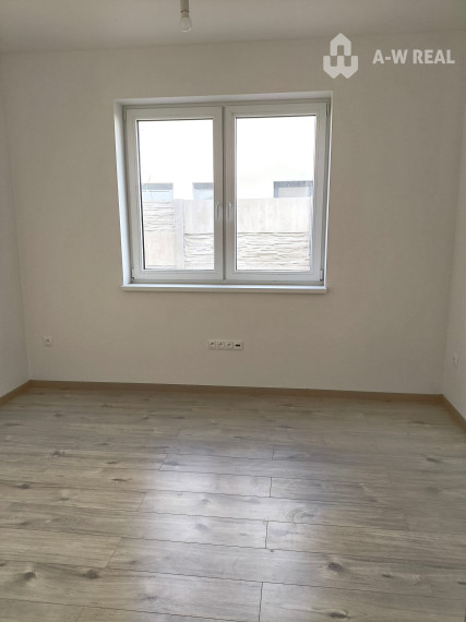 Treba len prísť a bývať - 4izbový rodinný dom (dvojdom) v obci Horná Potôň!