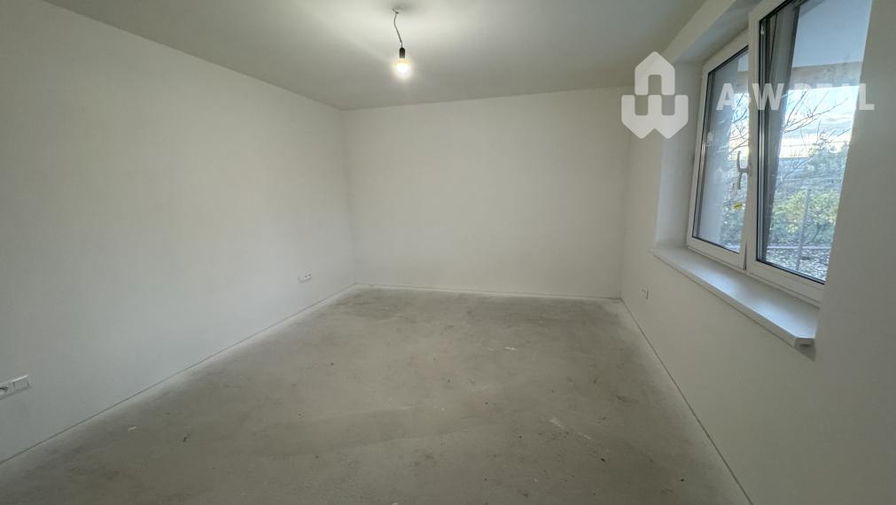 VEĽKÝ MEDER -Dvojdom- 4izbová bytová jednotka