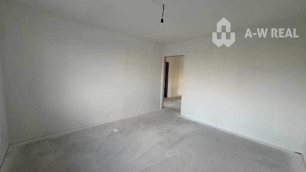 VEĽKÝ MEDER -Dvojdom- 4izbová bytová jednotka