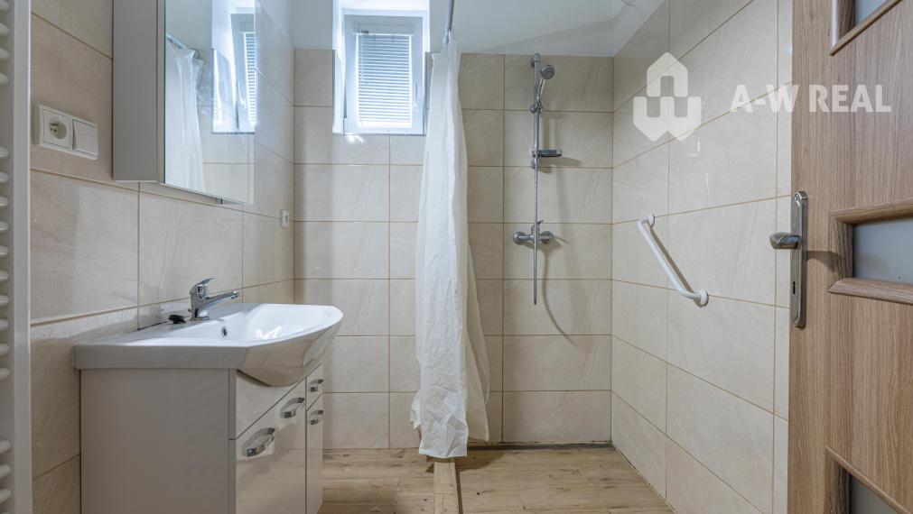 Na predaj 5 izbový rodinný dom s malým pozemkom  v obci Dolný Štál