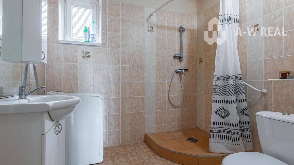 Na predaj 5 izbový rodinný dom s malým pozemkom  v obci Dolný Štál