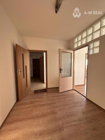 Na prenájom 2 a pol izbový byt v centre mesta  Dunajská Streda